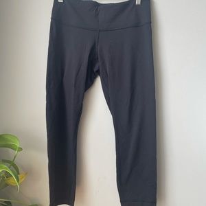 Lululemon Wonder Under Crops-Size 6
